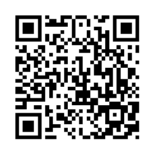 偶尔也会有些年轻人在庄园内走来走去二维码生成