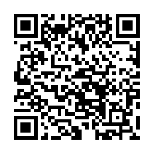 像这样一个尤物穿着这样的睡衣站在一个正常男人的面前二维码生成