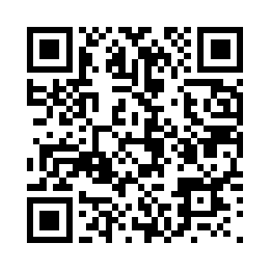 充血鼓起的眼球里充满了困惑和惊惧二维码生成