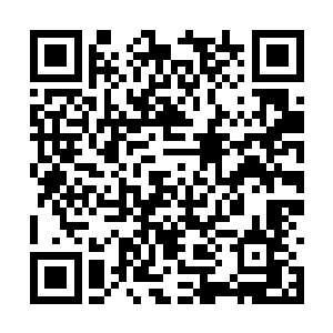 先前还停在哪里的宋乔乔两步并做一步的赶了上来二维码生成