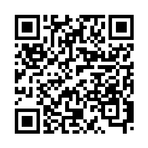 先是拿起了一个玉简放着眉心之处二维码生成