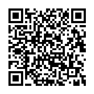 公输若兰看到一身绿衣的霍君瑶站在霍君白身边二维码生成