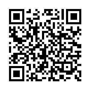 其中一名随夭华一同进宫的人快速进入殿内二维码生成