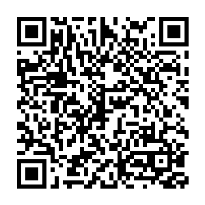 其中就有一位衣饰鲜亮的豪客在那里点评已随江水逝去的天下豪杰二维码生成