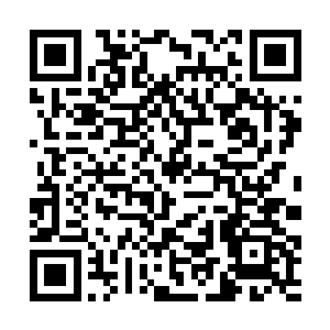 其中最大的一座赫然是如龙睿寺中心的拈花一笑佛祖二维码生成