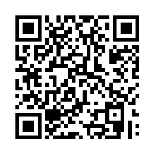 其余地几个黑衣男人则跟在他的身后二维码生成