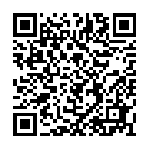 其实总部刚刚派发下来的一副宣传图特别有创意二维码生成