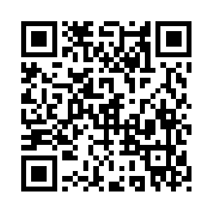 其实阮荷黎就在他的破吉普里坐着二维码生成