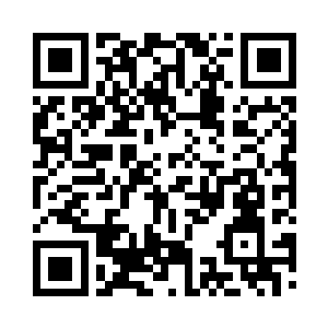 其桌面上更多了一个酒杯以及一些水果二维码生成