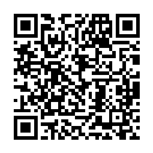 具体的意思就是恭请方凌出席今晚在皇城举行的大宴二维码生成