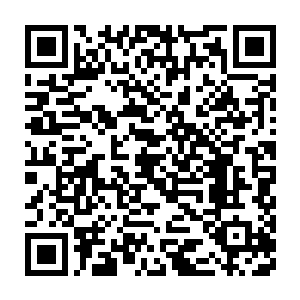 再不然就拿着笔记本电脑看看网络上的影视剧什么的以及和人q聊了二维码生成