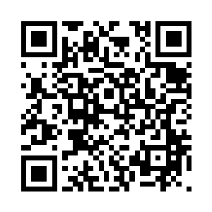 再由喜婆搀着她一步一步往府门里走二维码生成