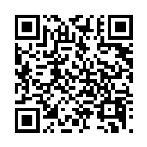 再看看之前跟娜塔莎站一起的那俩性二维码生成