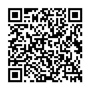再看看门楣上用木头刻出来的勤善人家四个大字二维码生成
