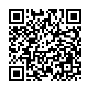 再瞧那窗子上镶的晶莹剔透的琉璃二维码生成