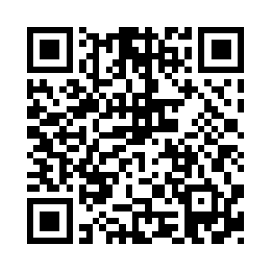 冰冷的枪管就已经抵住了她的太阳穴二维码生成