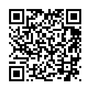 冷冰冰将糖果放进了随身的包包里二维码生成
