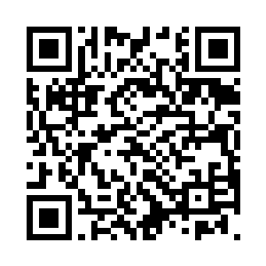 冷小野也像他一样在亚瑟面前蹲下身去二维码生成