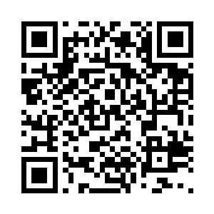 冷小野笑着捏住两个小家伙的小脸蛋二维码生成