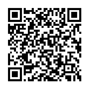 冷轩听见了几个熟悉的声音在呼唤着自己的名字二维码生成