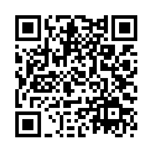 凌帝看到这两位男子中的其中一位二维码生成