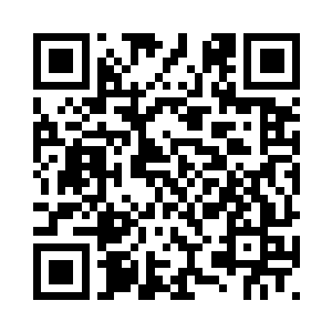 凌空化作一道近乎完美的弧形扇面二维码生成