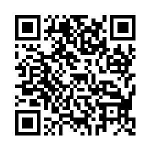 凌菲发现眼前的场景好像跟刚离开时是一样的二维码生成