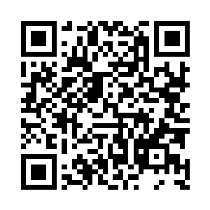 凑到了贝海的身边轻轻的帮着贝海拉着西装角二维码生成