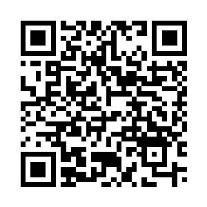 几个人赶紧上车准备通过边境线去二维码生成