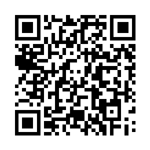 几个扛大梁的中年男人肆无忌惮的抽烟二维码生成