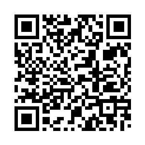 凤羽珩到是踱回石凳边又坐了下来二维码生成