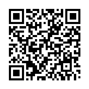 出来时却眼尖地发现床上的手机在亮二维码生成