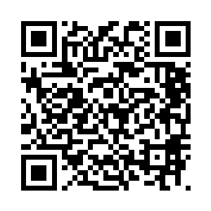 出现在他眼前的是一道黑暗空间屏障二维码生成