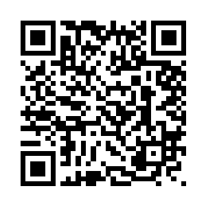 出租车司机听后嘴里兀自的念叨着二维码生成