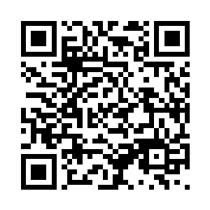 分别看了看混在人群中的若雨和小叹二维码生成