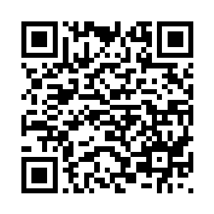 切割下一小块好似金属的黑金物体二维码生成