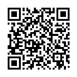 刑台下跪着的众多犯人吓得身体直哆嗦二维码生成