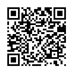 刘宇直接带头踏上了湖心小亭直连岸边的小桥二维码生成