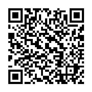 刘宇突然想起早上外公说起＂腾云驾雾＂之时的希冀二维码生成