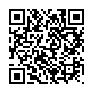 刘峰一行人摧枯拉朽的朝着前方推进二维码生成