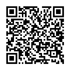 刘焕很客气的和周院长还有张老师握手打了招呼二维码生成