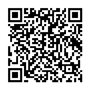 则在距离那个浮空之山八十多公里以外的一座更小一些的二维码生成