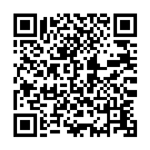 刚一出后门 赵纯良就看到了脖子冒血倒在地上的罗纳尔多二维码生成