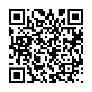 刚刚在他身上看起来有些不合身的衣服二维码生成