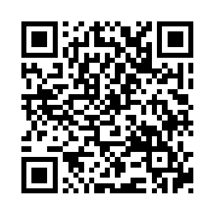 刚才他能够逃脱也是让他付出了巨大的代价的二维码生成
