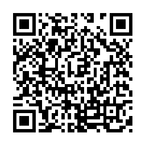 刚走进院子里就碰到了一脸怒气冲过来的墨景黎二维码生成