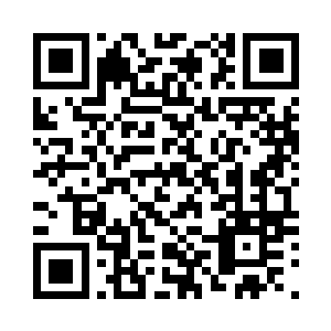 到处是四散的人群和混乱的保安团队二维码生成