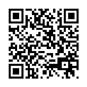 到达石板前竟解开脏污的外裙和鞋子二维码生成