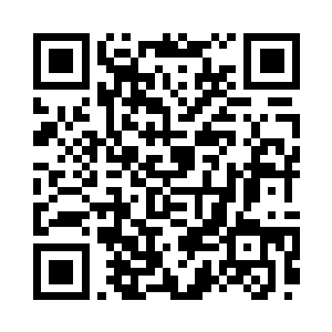 刷了碗的姚爷爷和姚奶奶从厨房出来二维码生成