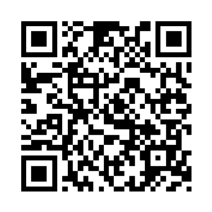 刻意保留的脚步声似乎就踏在人们的心跳声上二维码生成